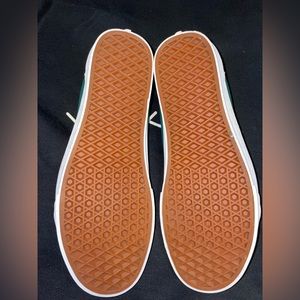 Vans (Yacht Club) Blue/Green Mens size 9.5